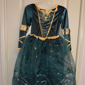 Beautiful Merida costume, size 7/8, Disney store original